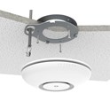 Mikrotik cAP ac (RBcAPGi-5acD2nD), 716MHz CPU, 128MB RAM, 2×GLAN (1×PoE-out), 2.4Ghz/5GHz 802.11b/g/n/an/ac, Dual Chain, RouterOS L4, zidno/stropno kućište, PSU, PoE inj.