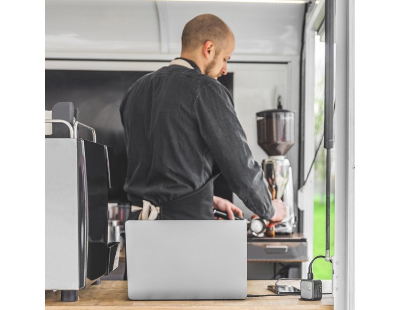 Green Cell (CHARGC08) zidni punjač 65W, 2×USB-C/1×USB-A