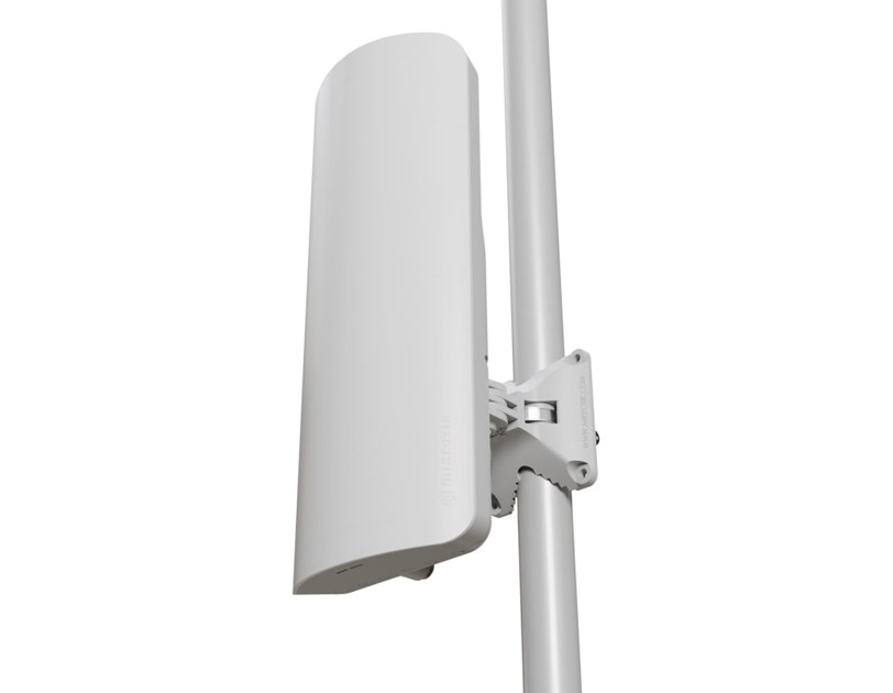 Mikrotik L22UGS-5HaxD2HaxD-15S, 2.4/5GHz Wi-Fi 6, Dual-core CPU,POE-IN (uključen injektor), SFP (2.5G), do 20km, USB Port, 256 MB RAM, Antenna gain: 2.4 GHz - 12 dBi, 5 GHz - 15 dBi