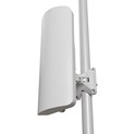 Mikrotik L22UGS-5HaxD2HaxD-15S, 2.4/5GHz Wi-Fi 6, Dual-core CPU,POE-IN (uključen injektor), SFP (2.5G), do 20km, USB Port, 256 MB RAM, Antenna gain: 2.4 GHz - 12 dBi, 5 GHz - 15 dBi