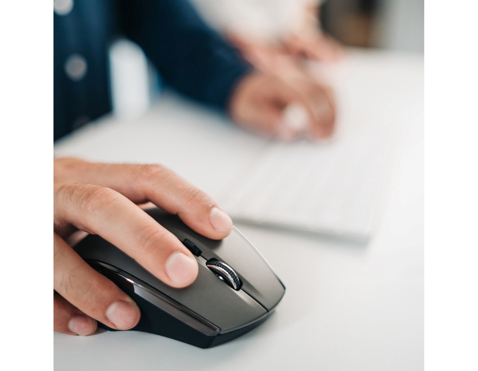 Verbatim Deluxe bežični Blue LED miš, 8 tipki, srebrni