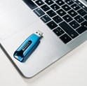 Verbatim USB3.2 V3 MAX 32GB High Performance Drive (do 300MB/s)