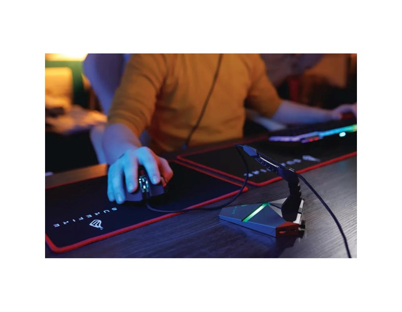 SureFire Axis igraći HUB - držač za miš, 3×USB 3.2 Gen1, 1×MicroSD, RGB LED