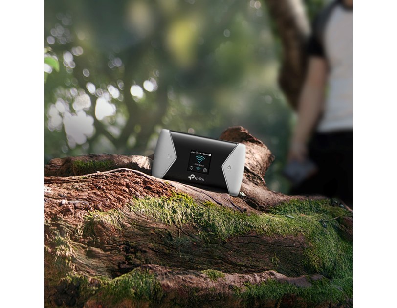 TP-Link 4G Mobile Dual-Band Router 300Mbps Wi-Fi, 4G modem, LTE+HSPA, 300Mbps/867Mbps (2.4GHz/5GHz), SIM/microSD, 1.4" TFT LCD, 3000mAh punjiva baterija