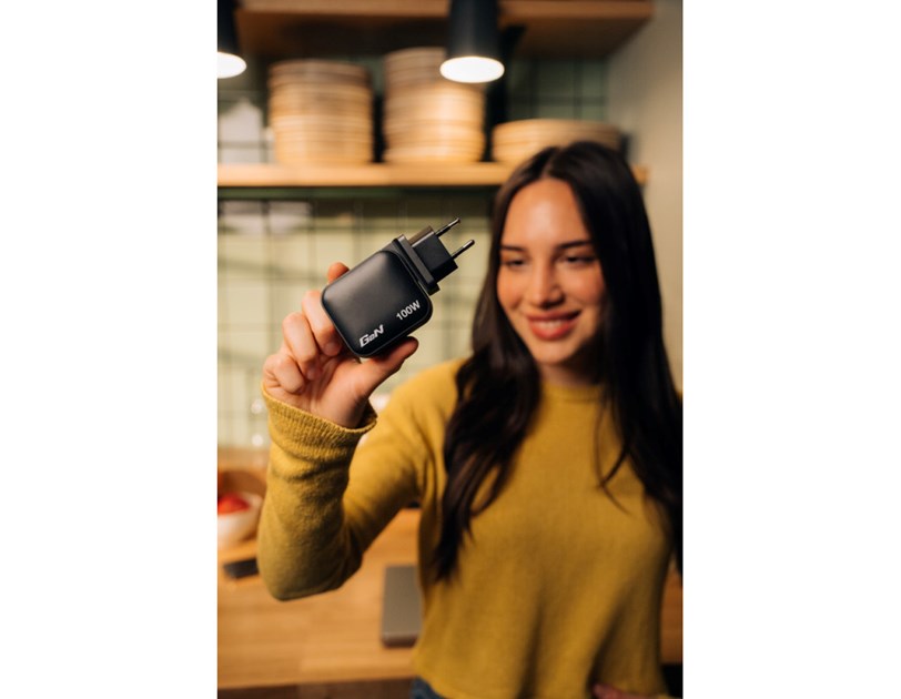 Verbatim Mini GaN zidni punjač 100W, 3×USB-C/1×USB-A, PD/QC 3.0