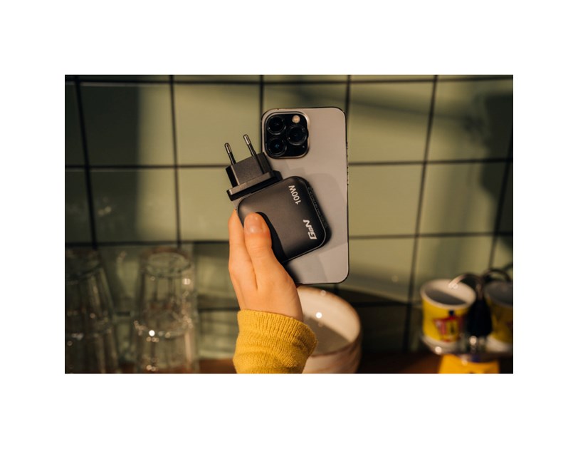 Verbatim Mini GaN zidni punjač 100W, 3×USB-C/1×USB-A, PD/QC 3.0