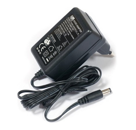 Mikrotik RB951Ui-2nD hAP, 650MHz CPU, 64MB RAM, 5×LAN, 2.4Ghz 802.11b/g/n, integrirana antena, USB, RouterOS L4, plastično kućište, PSU