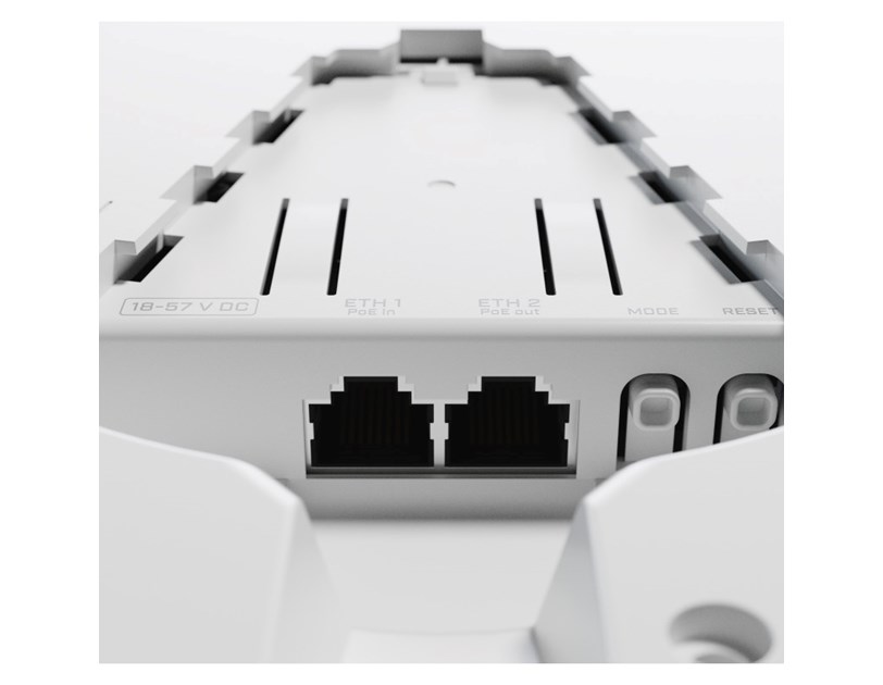 Mikrotik cAP XL ac, 710 MHz CPU, 128MB RAM, 2×GLAN (1×PoE-out), 2.4Ghz/5GHz 802.11b/g/n/an/ac, zidna/stropna montaža, RouterOS L4, PSU, PoE injector 