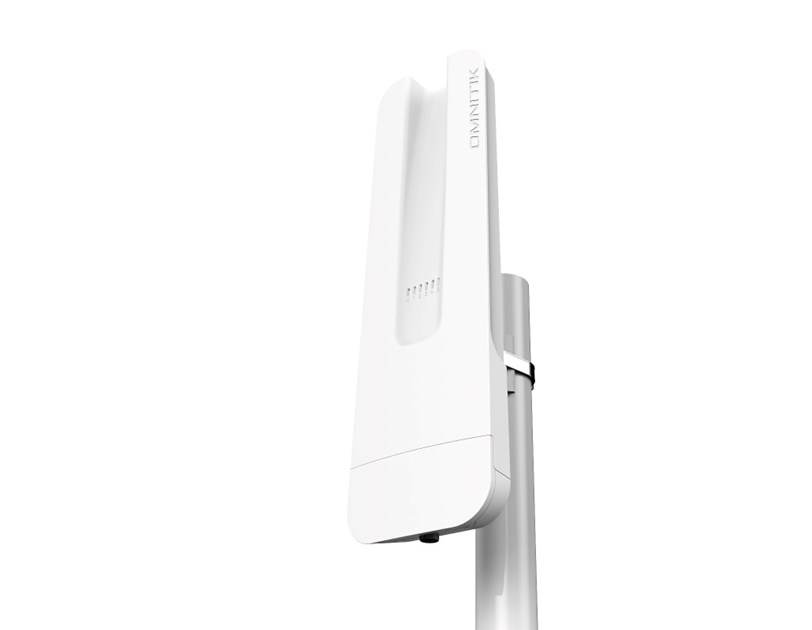 Mikrotik OmniTIK 5 PoE ac (RBOmniTikPG-5HacD), 2×7.5dBi 5GHz Omni antena, High Gain Dual Chain 802.11an/ac, 720MHz CPU, 128MB RAM, 5xG-LAN, 4×POE, PSU, RouterOS L4