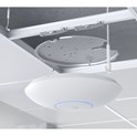 Ubiquiti UniFi U7-Pro-Max Wifi 7 PoE+ stropna pristupna točka 1x2.5 GbE RJ45 port, 25W