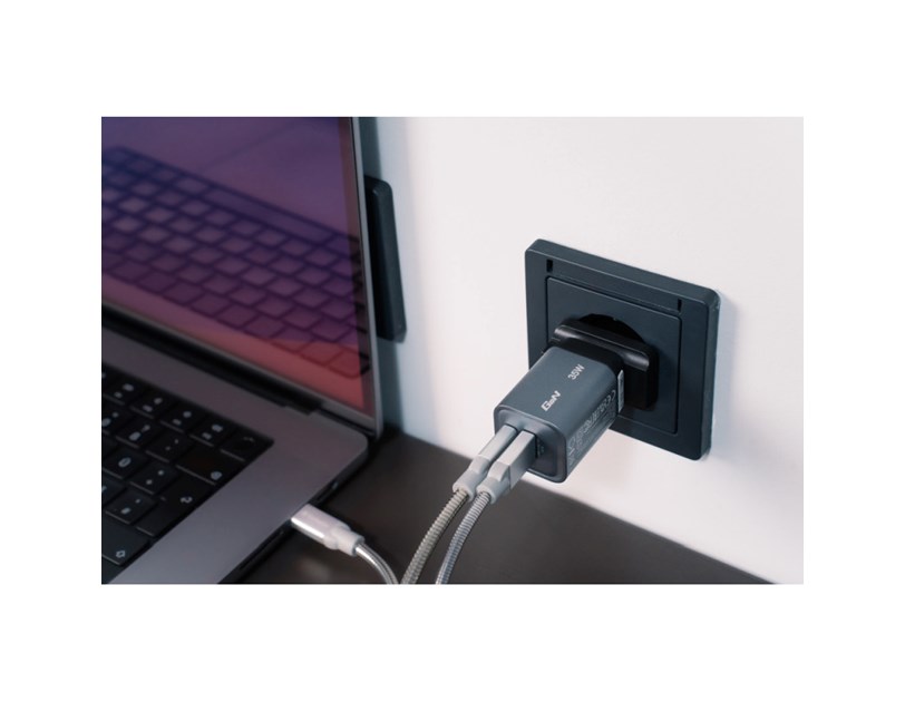 Verbatim GNC-35 GaN zidni punjač 35W, 1×USB-C PD 35W / 1×USB-A QC3.0 
