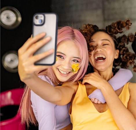 Spigen Crystal Hybrid, zaštitna maska za telefon, mat crna - iPhone 15 Plus (ACS06462)