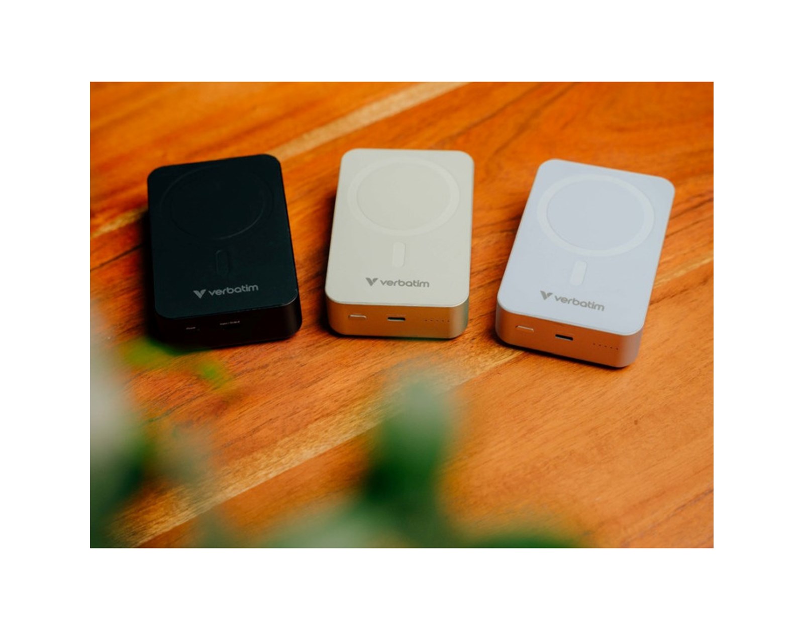 Verbatim Powerbank 20000mAH Charge 'n' Go Essentials 35W USB-C i 15W magnetsko bežično punjenje, crni