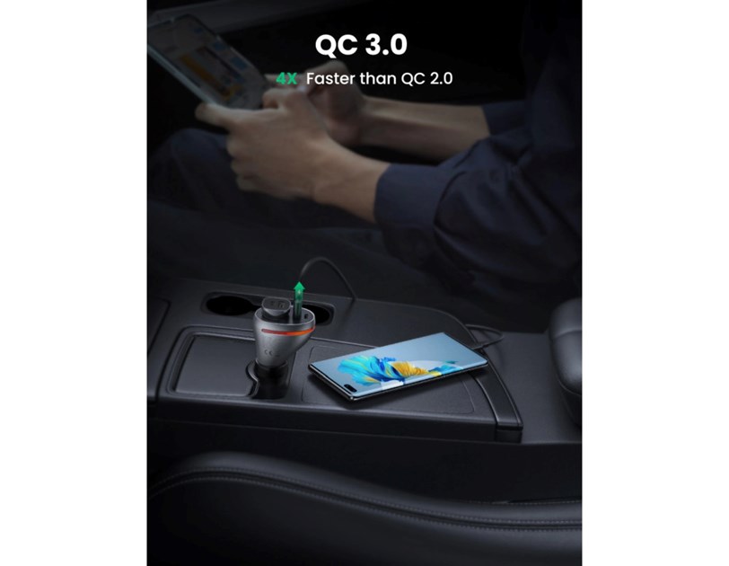 UGREEN auto punjač 84W, USB-C, USB-A, PD, QC 4.0, srebrni