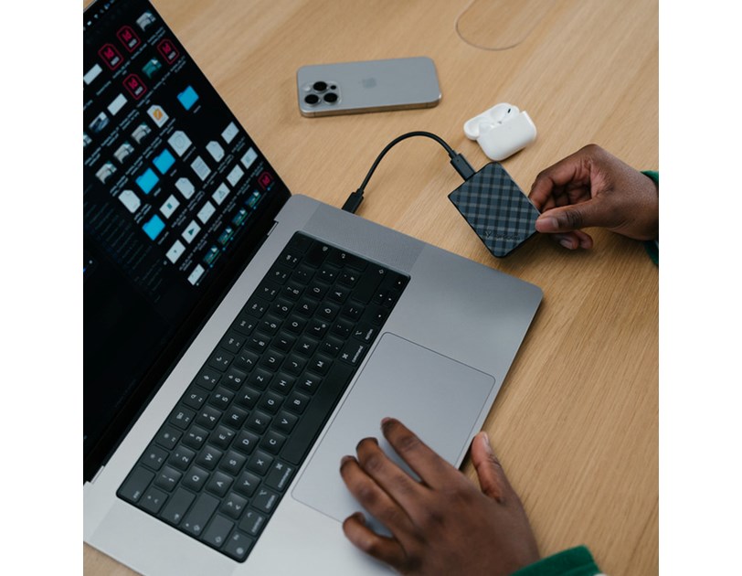 Verbatim Store'n'Go Mini Diamond 2TB SSD vanjski disk USB-C, 1000/1000 MB/s