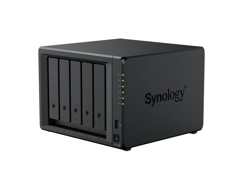 Synology DS1525+ DiskStation 5-bay NAS server/samo za Synology diskove/ AMD Ryzen V1500B, Memory: 8 GB, LAN:2x 2.5GbE, 2x USB 3.2 Gen1, 2x USB-C